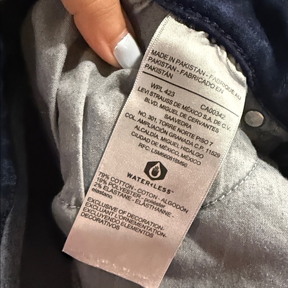 Signature Levi Strauss Gold Mid Rise Skinny Jeans size 12 - Picture 11 of 12